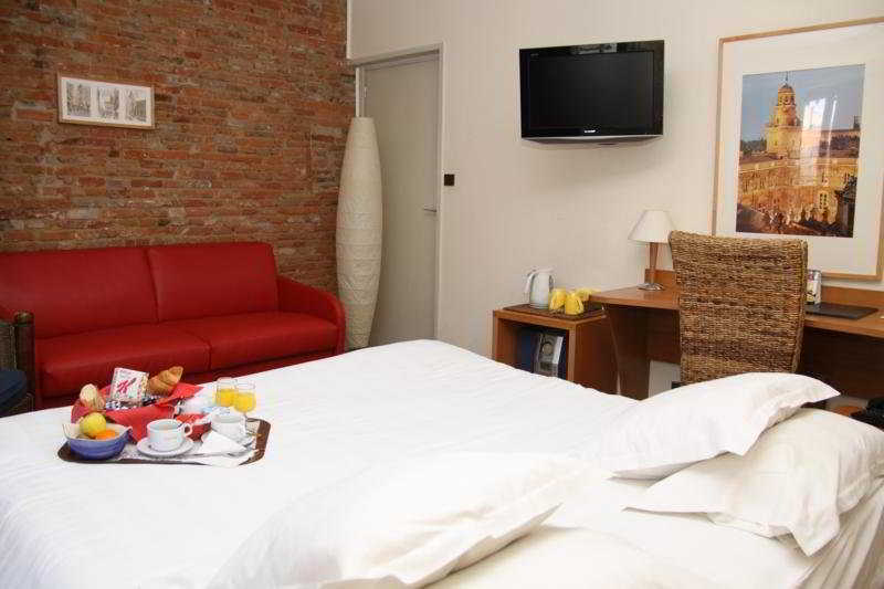 เลอ โคลเชอร์ เดอ โรเดซ ซองทร์ การ์ Hotel ตูลูส ห้อง รูปภาพ